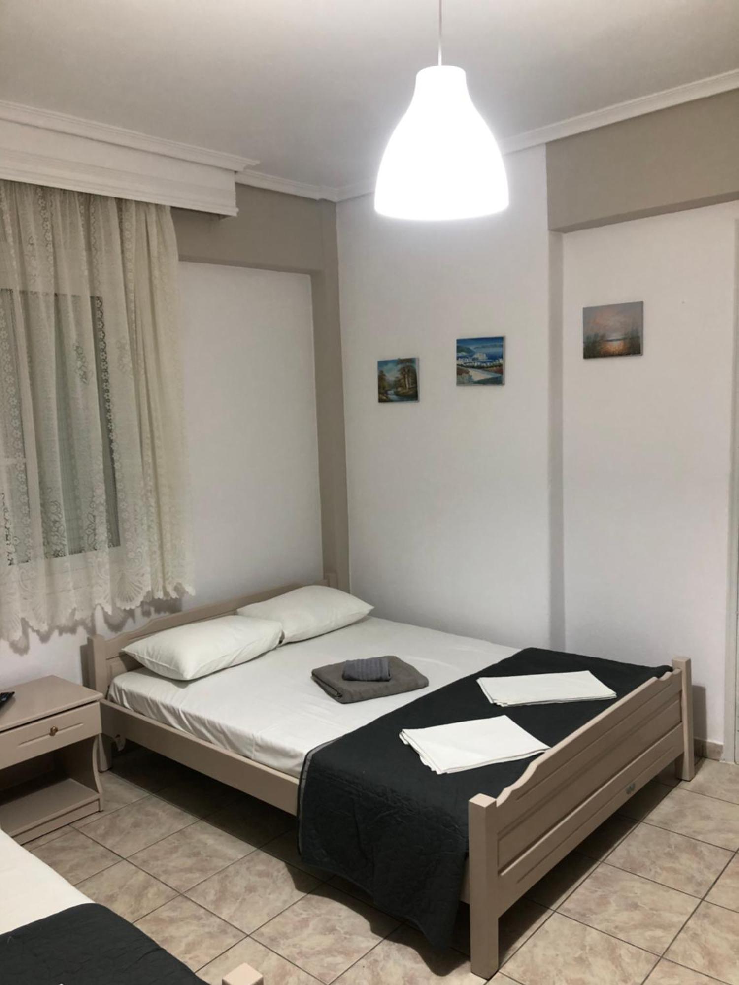Nikis Rooms Paralía Eksteriør billede