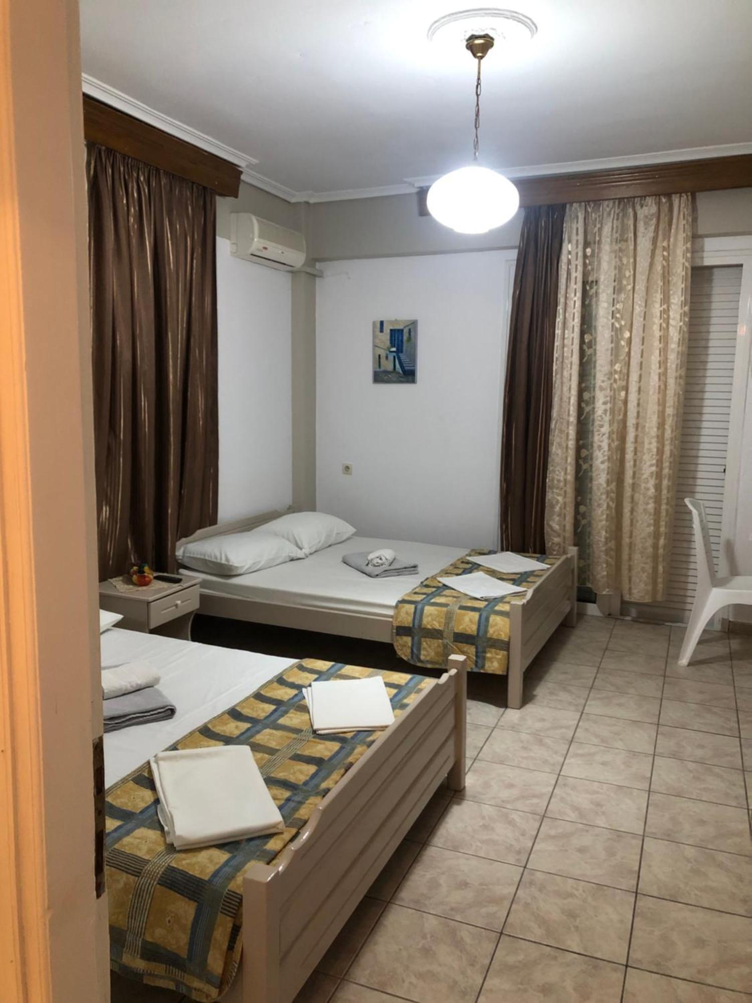 Nikis Rooms Paralía Eksteriør billede