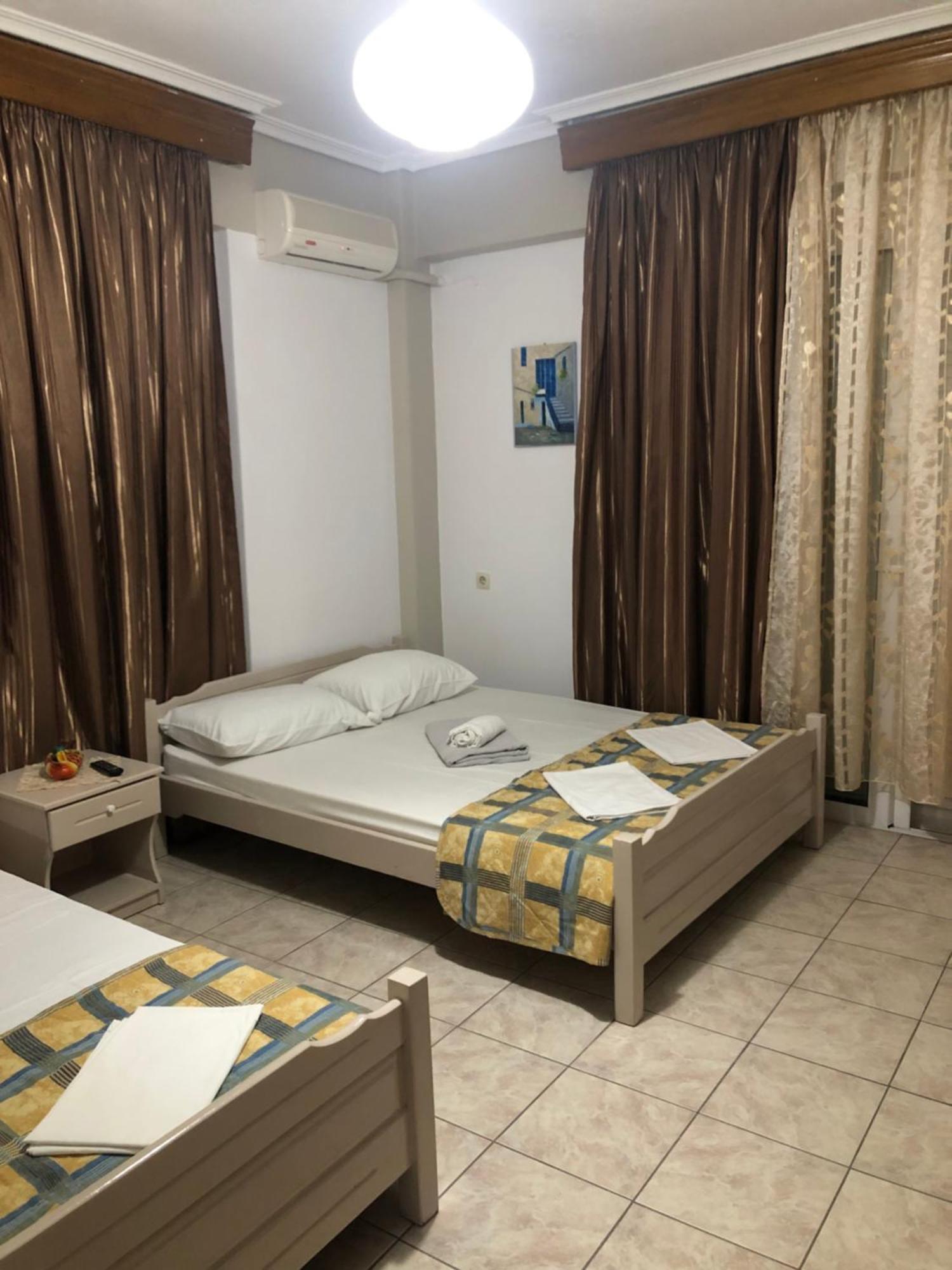 Nikis Rooms Paralía Eksteriør billede