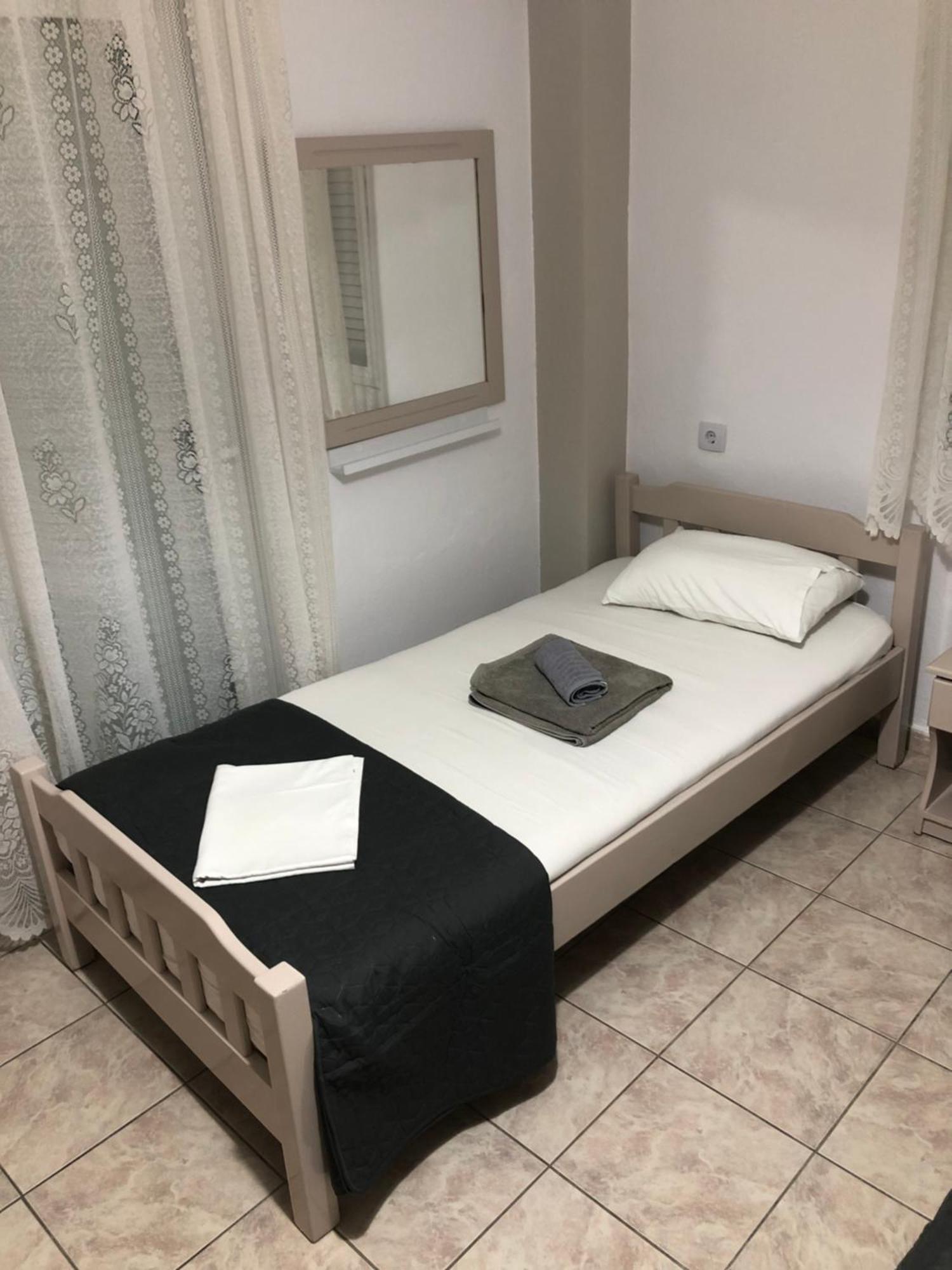 Nikis Rooms Paralía Eksteriør billede